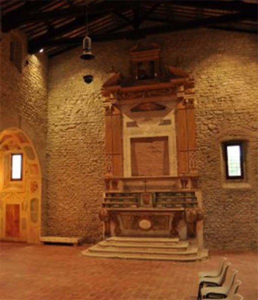 I tesori del Borgo Pale d&#039;altare e altre meraviglie a Monte San Martino